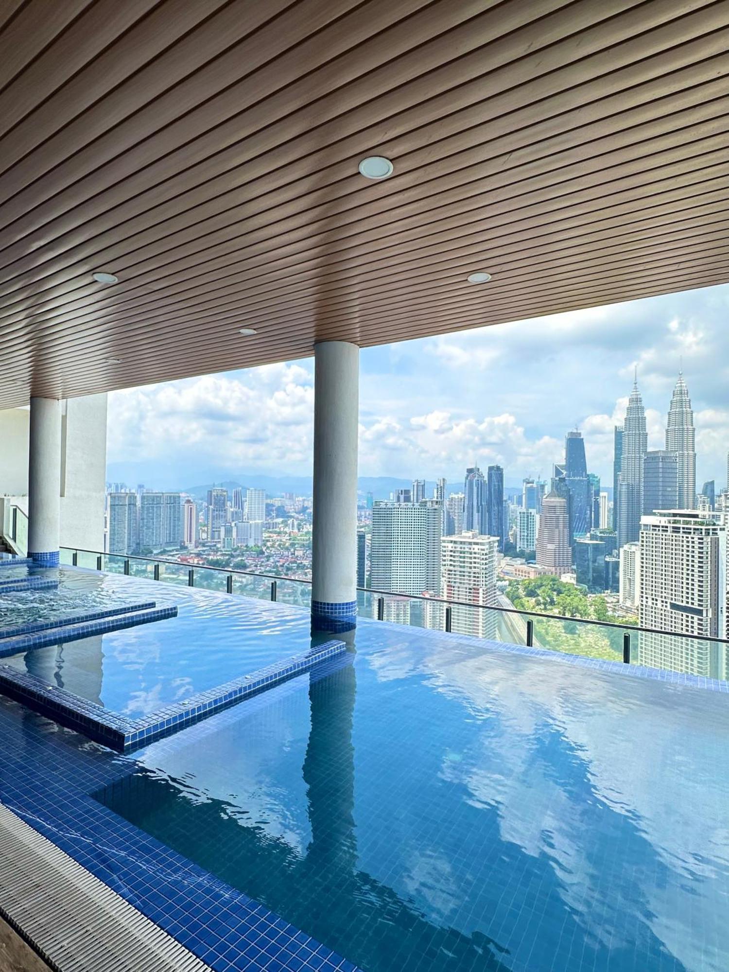 Klcc The Luxe & Infinity Pool Pangsapuri Kuala Lumpur